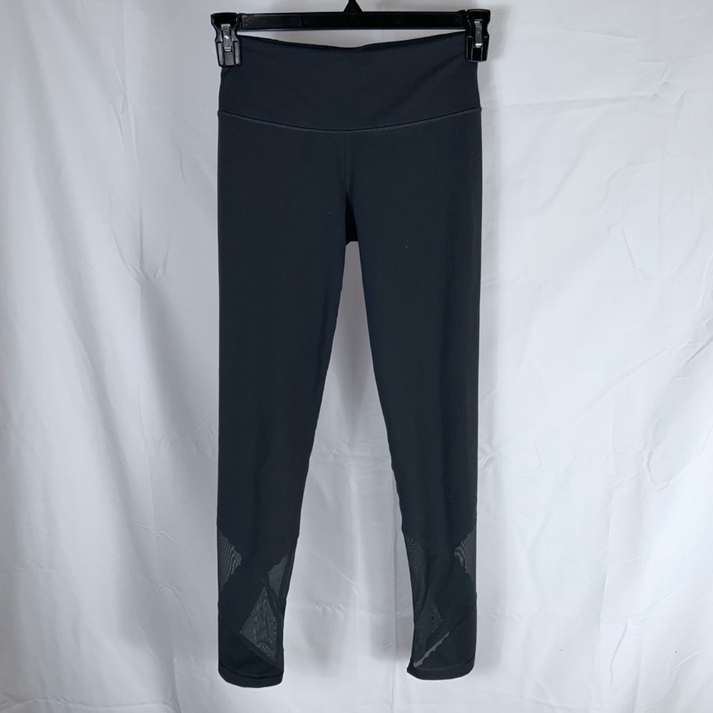 Victoria’s Secret Leggings Knockout Mesh Scalloped Edged Ankle Sports Leggings S